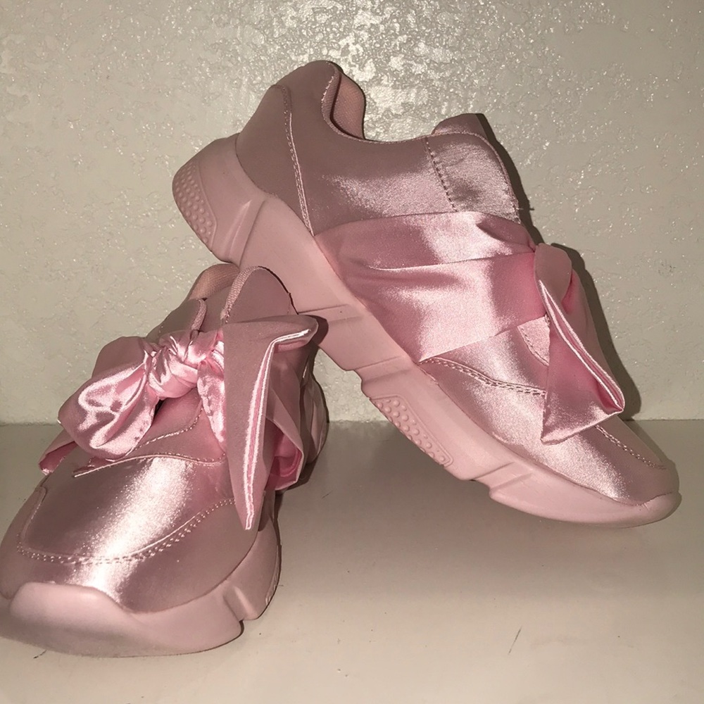 Pink satin bow sneakers